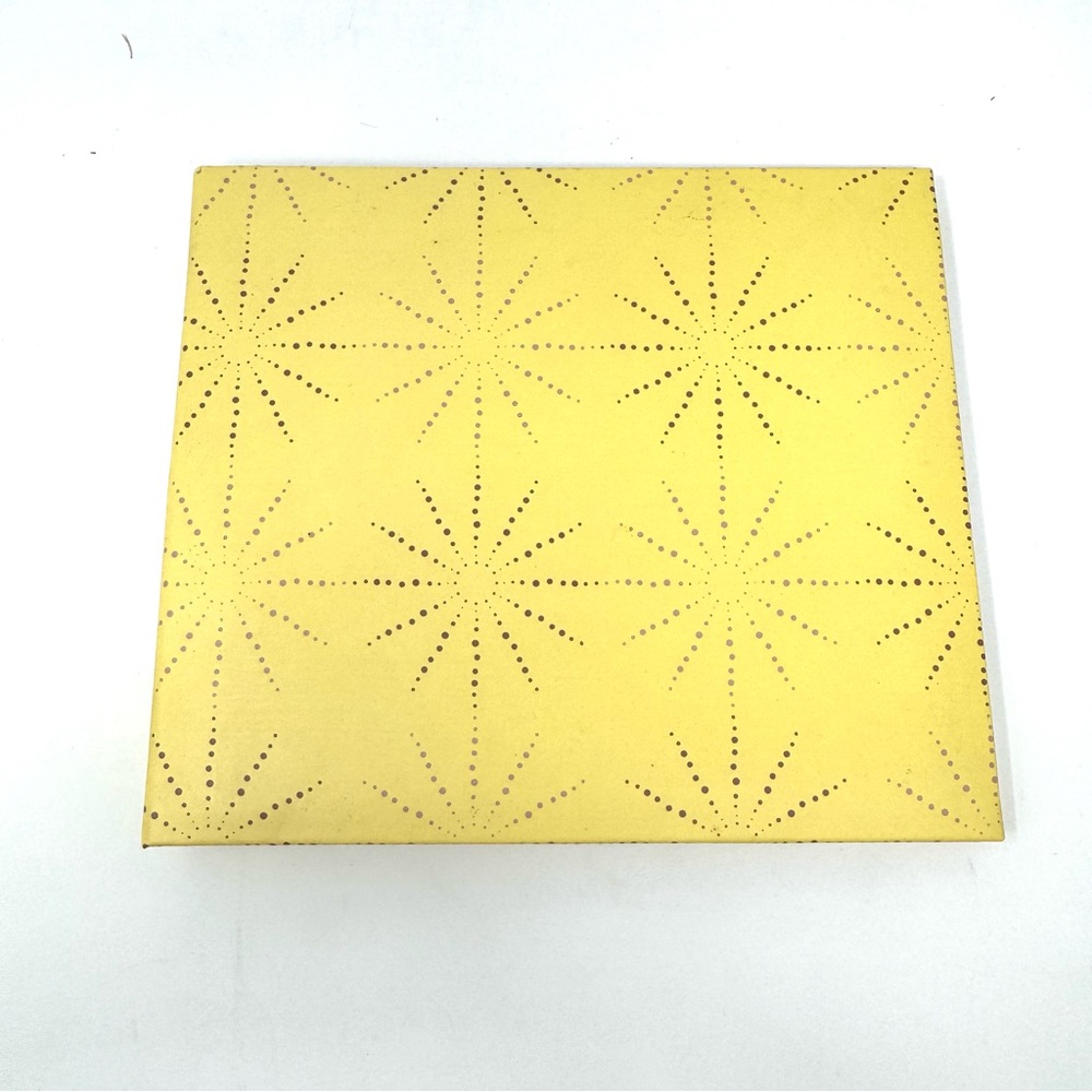 The Paper Studio 6x6 Post Bound Scrapbook Yellow Starburst Pattern